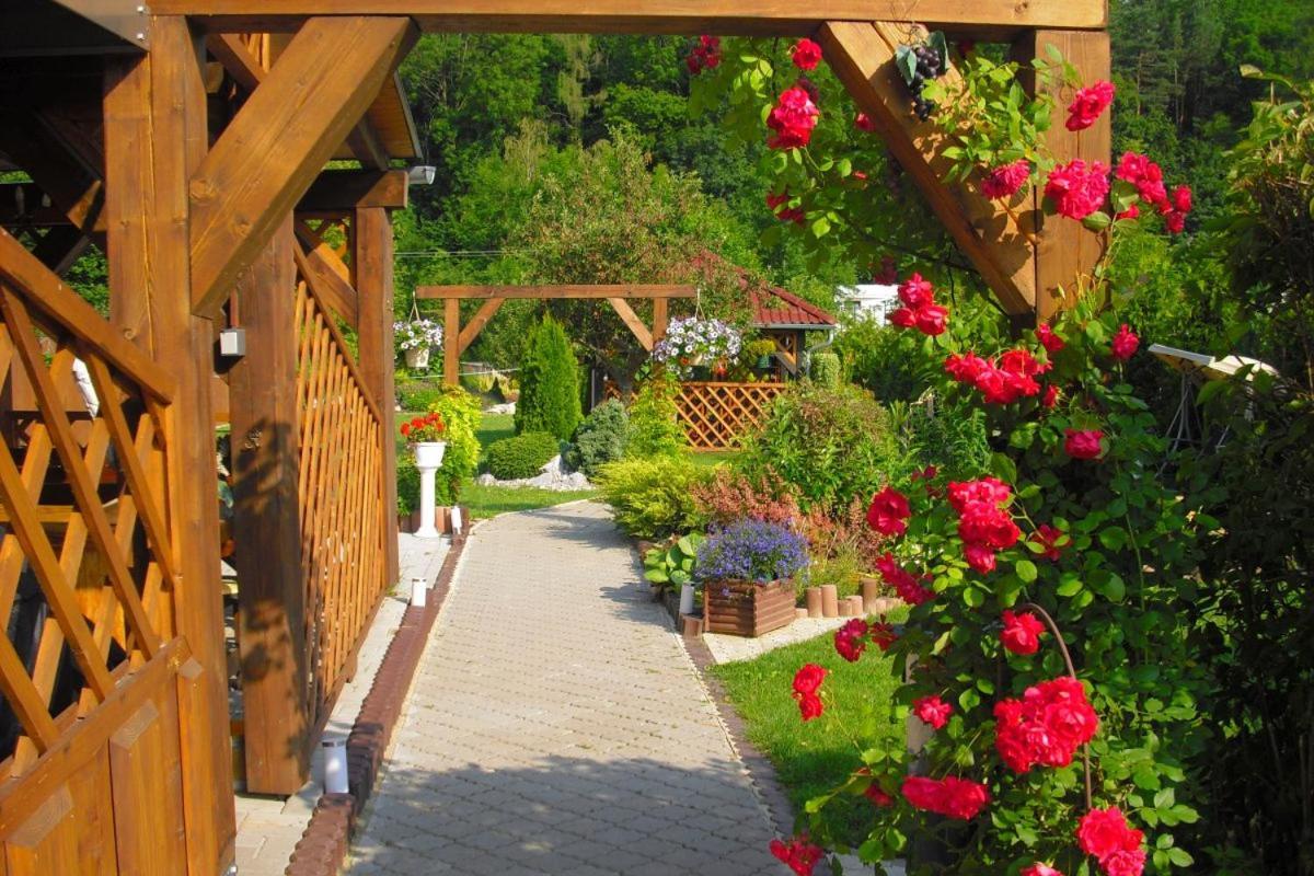 Penzion u Balcarky Ostrov u Macochy Esterno foto